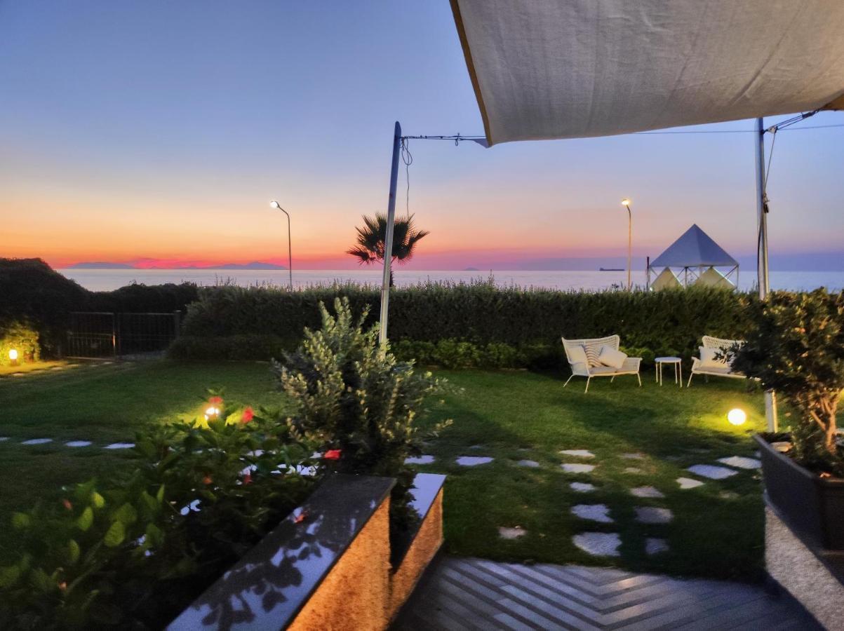 Appartamenti Vacanze Villa Meo Villafranca Tirrena Eksteriør bilde