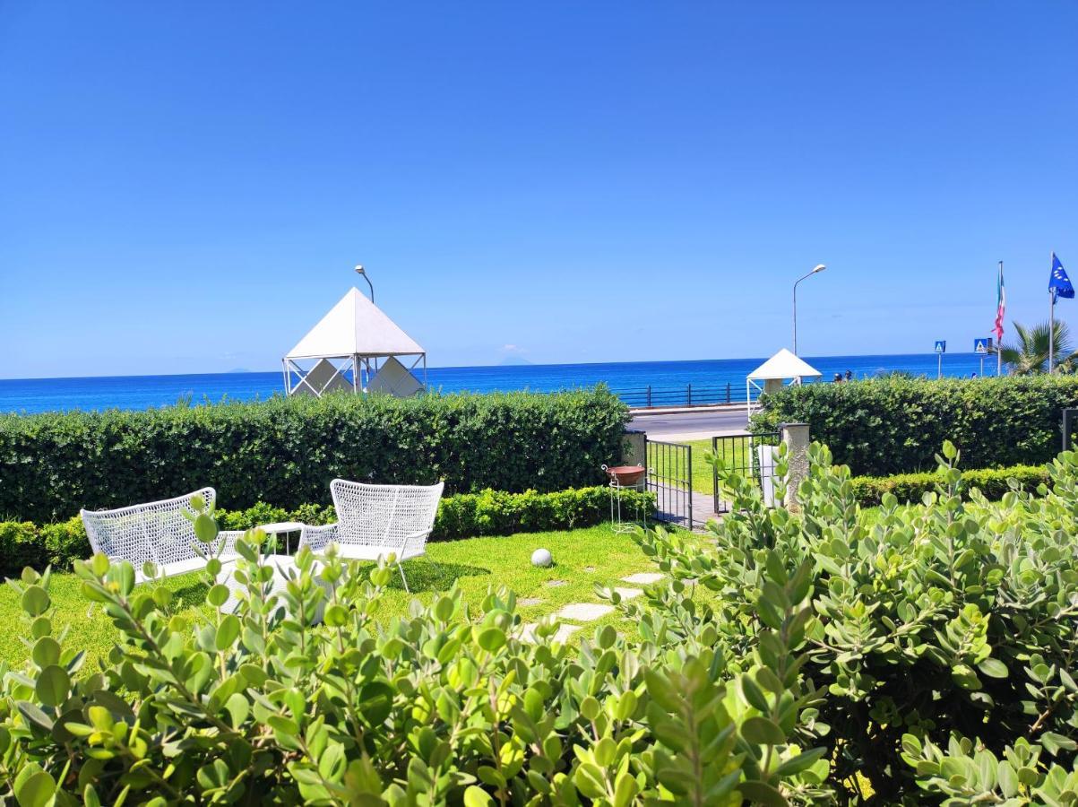 Appartamenti Vacanze Villa Meo Villafranca Tirrena Eksteriør bilde