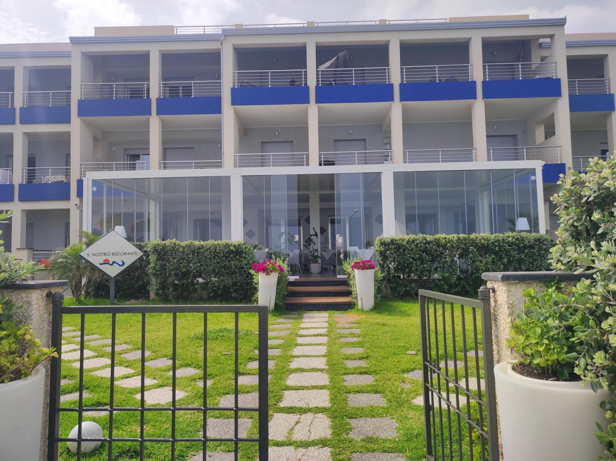 Appartamenti Vacanze Villa Meo Villafranca Tirrena Eksteriør bilde