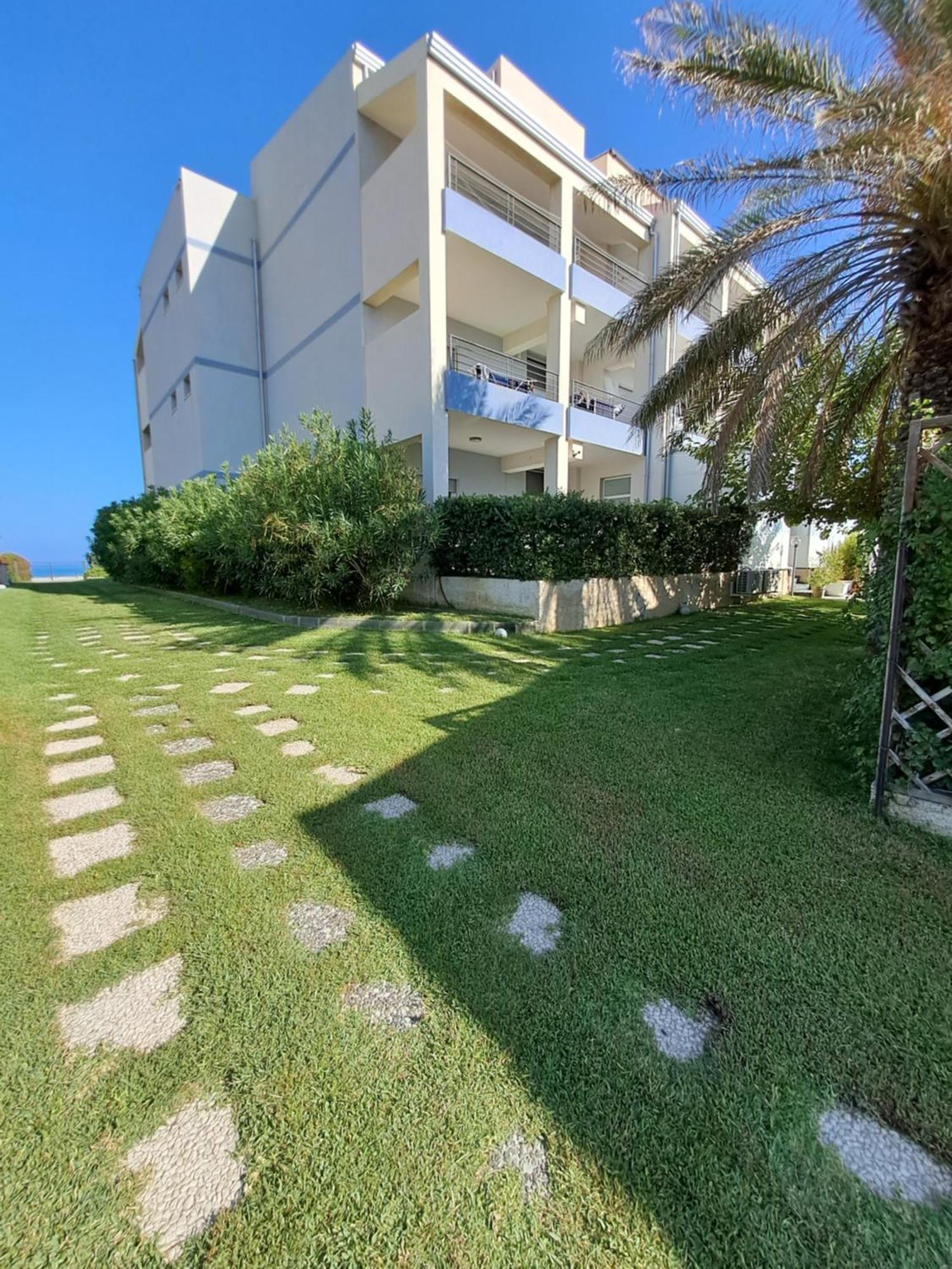 Appartamenti Vacanze Villa Meo Villafranca Tirrena Eksteriør bilde
