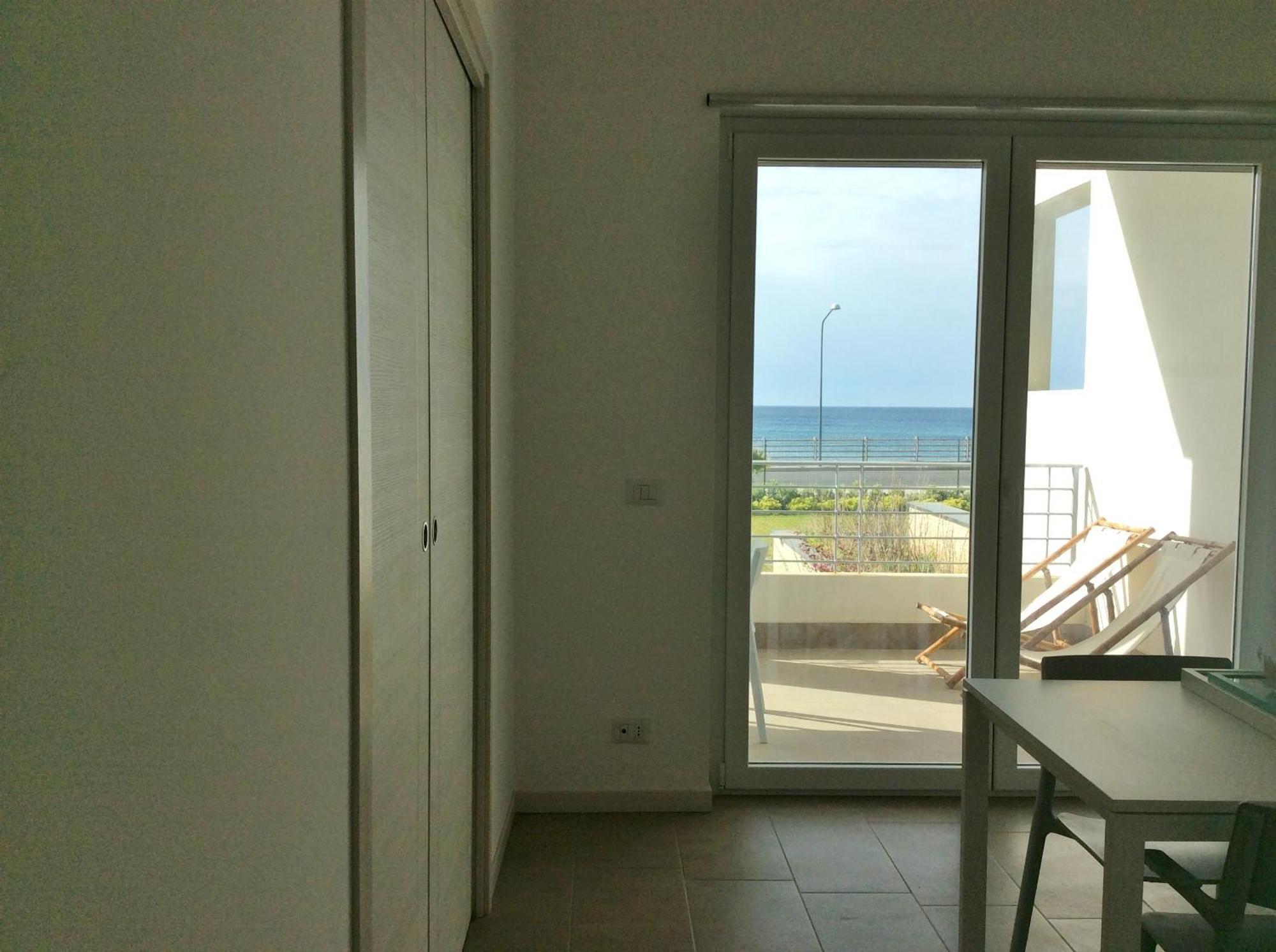 Appartamenti Vacanze Villa Meo Villafranca Tirrena Eksteriør bilde