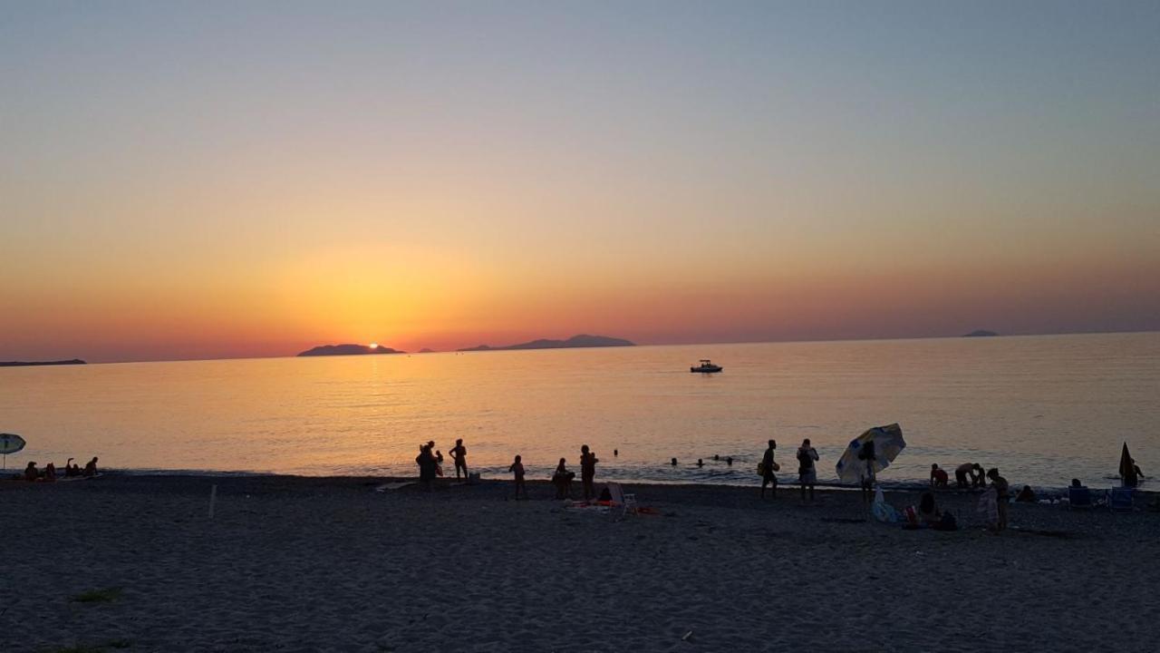 Appartamenti Vacanze Villa Meo Villafranca Tirrena Rom bilde